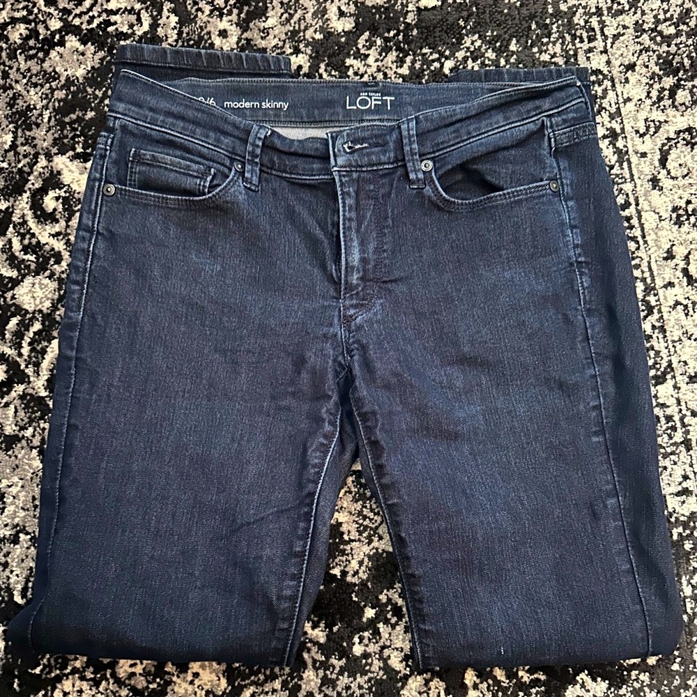 👀 Ann Taylor Loft EUC Modern Skinny 28 / sz 6 Dark Blue Denim Rinse